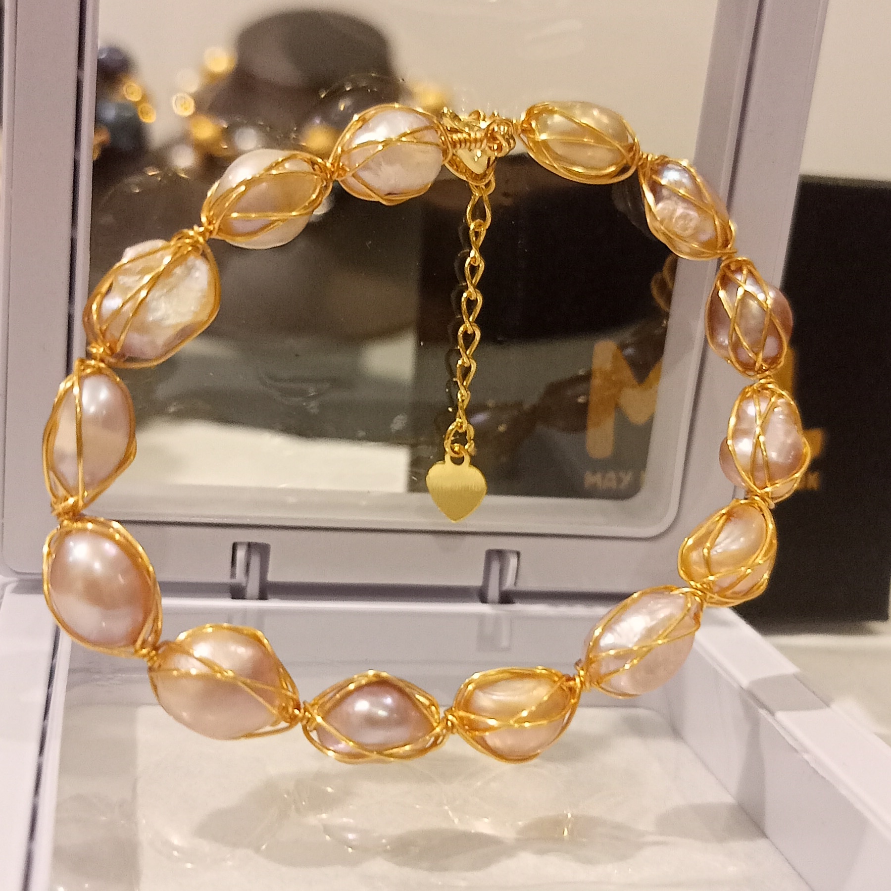 May Mutiara Lombok