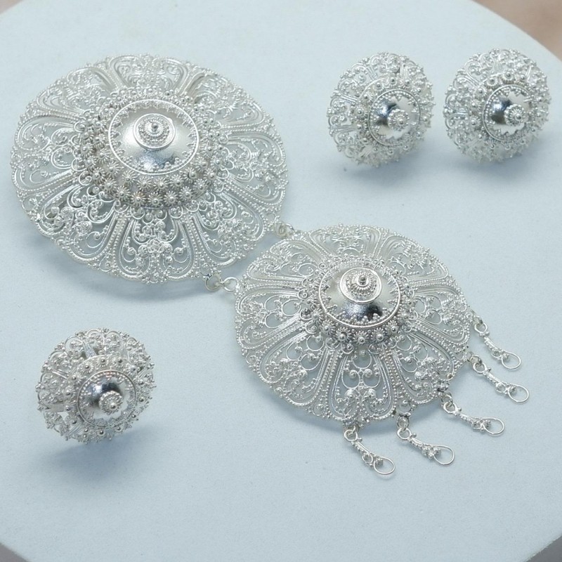 Wira’s Silver Jewelry