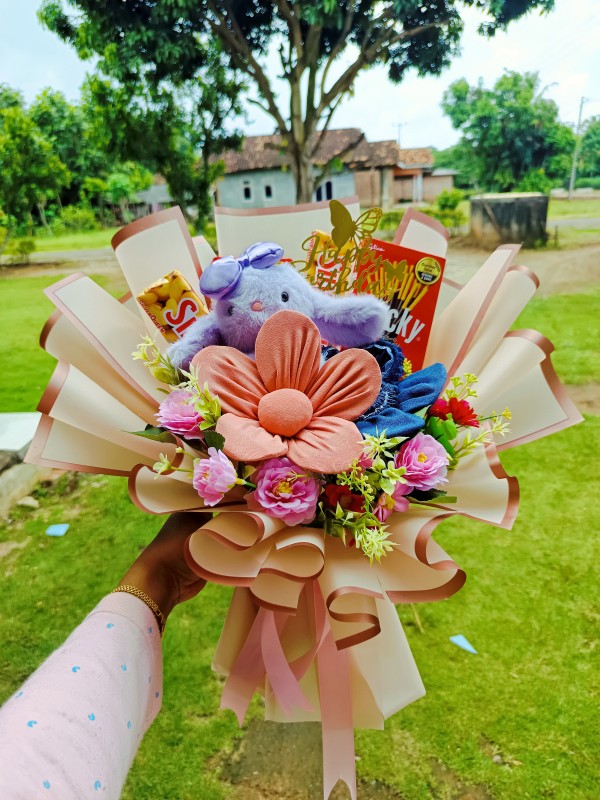 Home Industri Rumahan (Pengrajin Bucket Bunga) 