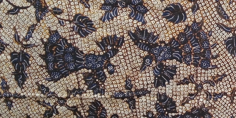 BATIK LATAR PUTIH