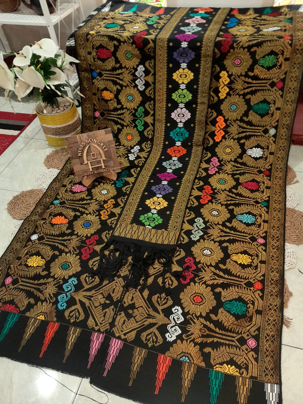 NINIS SONGKET